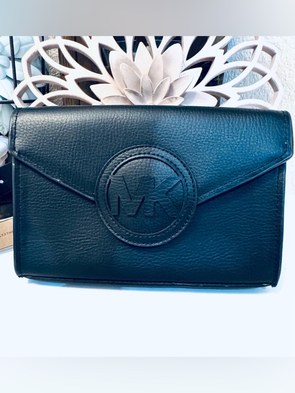 Michael Kors Black Leather S/M belt with Pouch - Picture 3 of 9